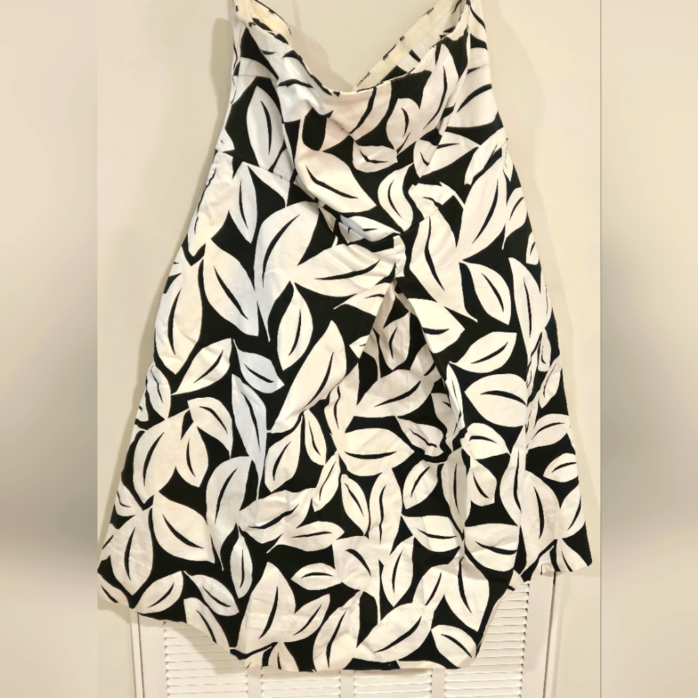 NY&Co Strapless Dress with Leaf Print Size 16